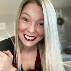 Meet your Posher, Becca